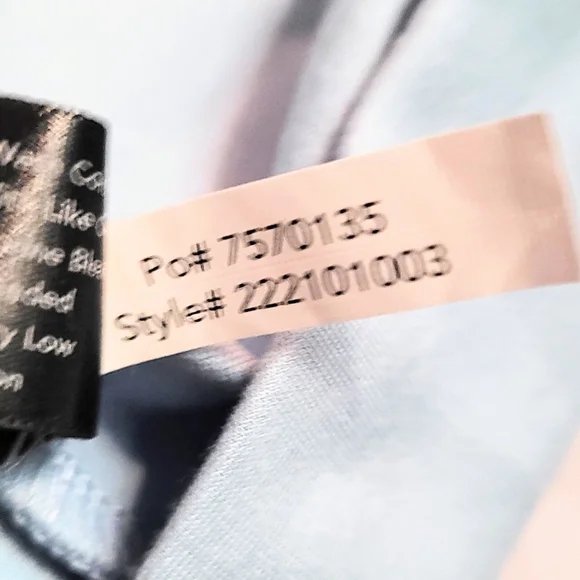 NWOT! Boston Proper Women's Light Blue Puff Sleeve Top Size Small. - Picture 6 of 6